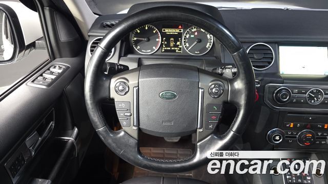 Land Rover Discovery 2014 — photo 19