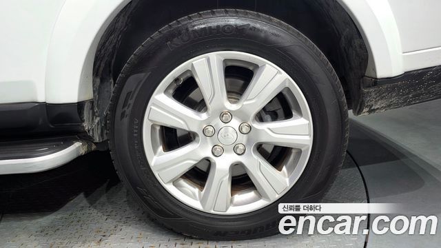 Land Rover Discovery 2014 — photo 7