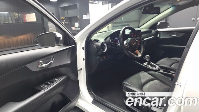 Kia K3 2022 — photo 13