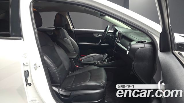 Kia K3 2022 — photo 16