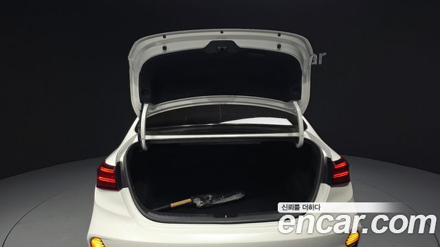 Kia K3 2022 — photo 27