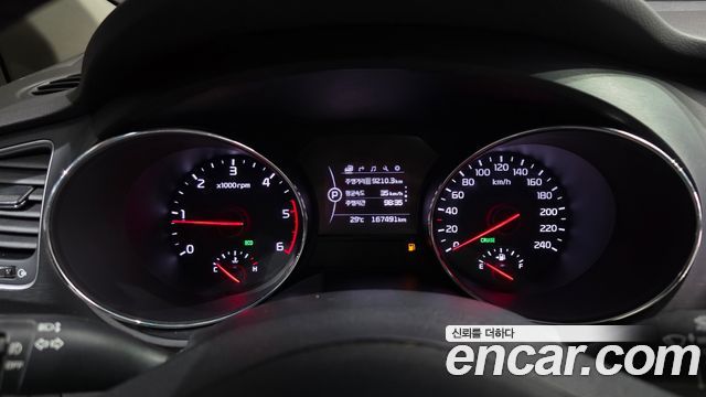 Kia Canival 2018 — photo 11
