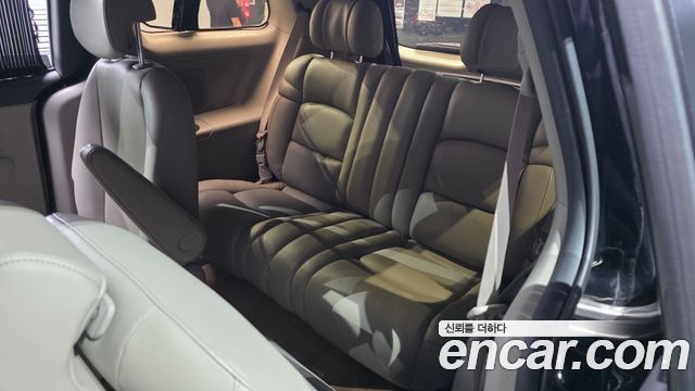 Kia Canival 2018 — photo 17