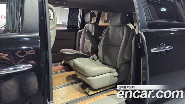 Kia Canival 2018 — photo 18