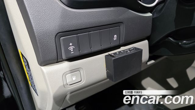 Kia Canival 2018 — photo 19