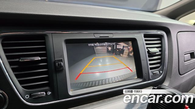 Kia Canival 2018 — photo 23