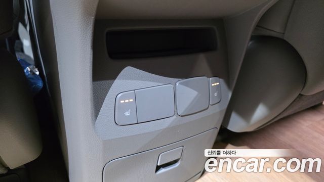 Kia Canival 2018 — photo 25