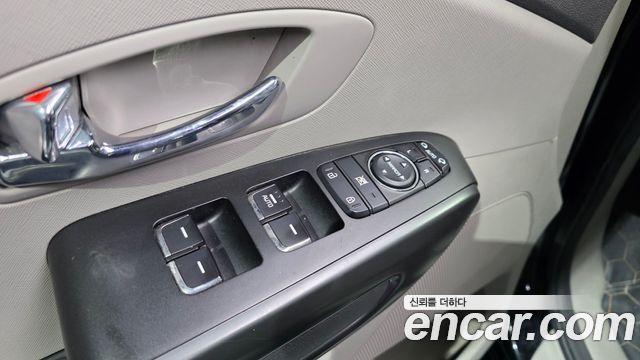 Kia Canival 2018 — photo 28