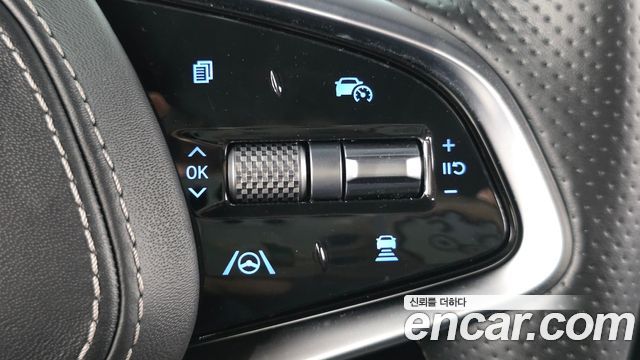 Genesis GV70 2021 — photo 23