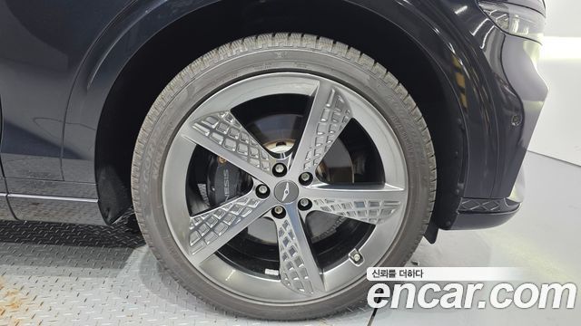 Genesis GV70 2021 — photo 7