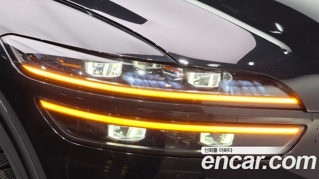 Genesis GV70 2021 — photo 8