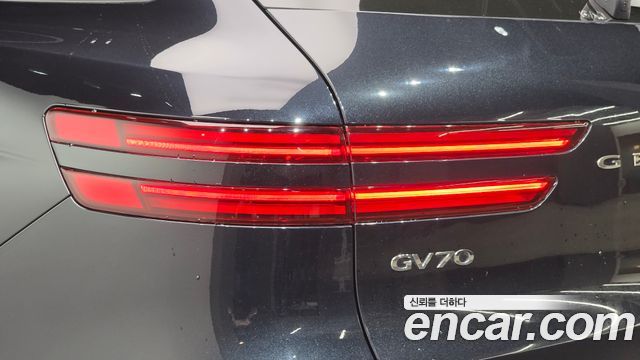 Genesis GV70 2021 — photo 9