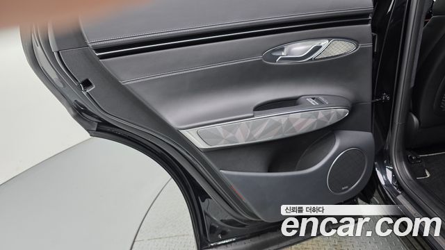 Genesis GV70 2021 — photo 15