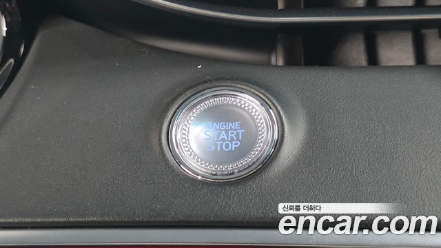 Genesis GV70 2021 — photo 28