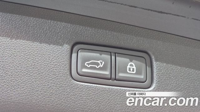 Genesis GV70 2021 — photo 33
