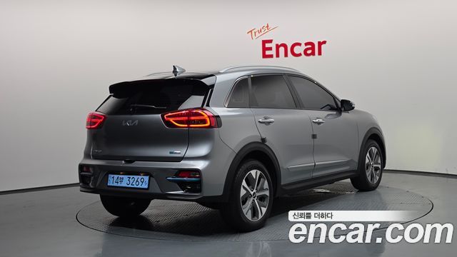 Kia Niro 2022 — photo 2