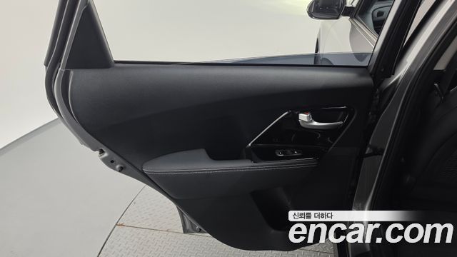 Kia Niro 2022 — photo 15