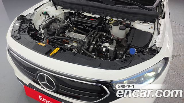 Mercedes-Benz EQB 2022 — photo 6