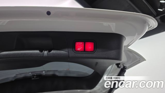 Mercedes-Benz EQB 2022 — photo 24