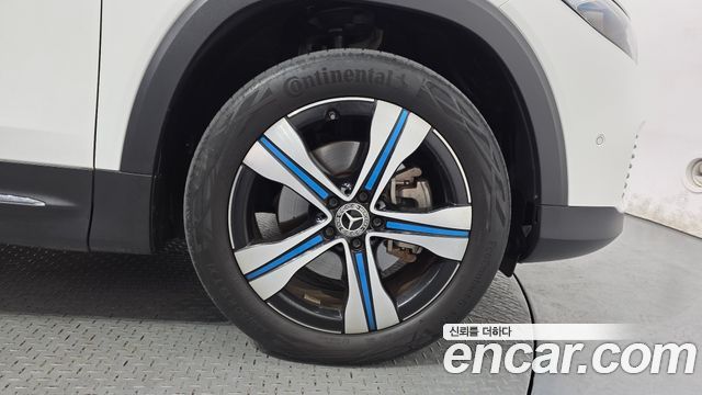 Mercedes-Benz EQB 2022 — photo 7