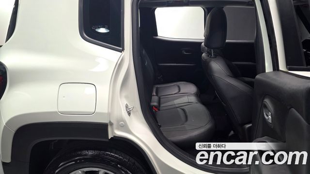 Jeep Renegade 2021 — photo 17