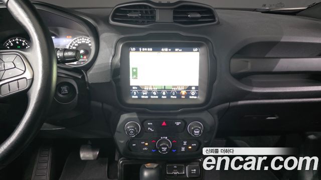 Jeep Renegade 2021 — photo 19