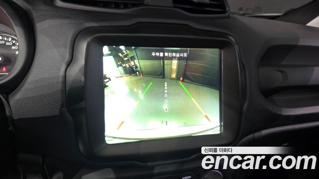 Jeep Renegade 2021 — photo 21