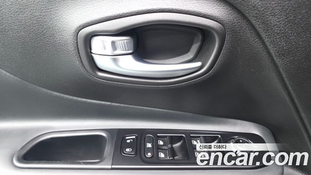 Jeep Renegade 2021 — photo 28