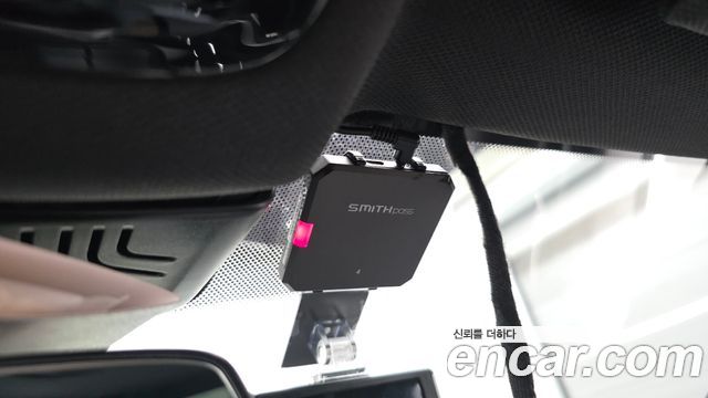 BMW 5-Series 2019 — photo 36