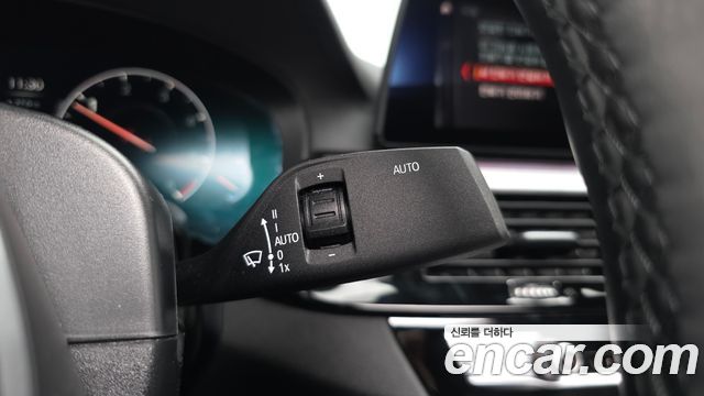 BMW 5-Series 2019 — photo 38