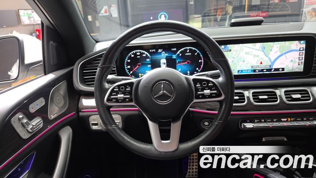 Mercedes-Benz GLE-Class 2021 — photo 18