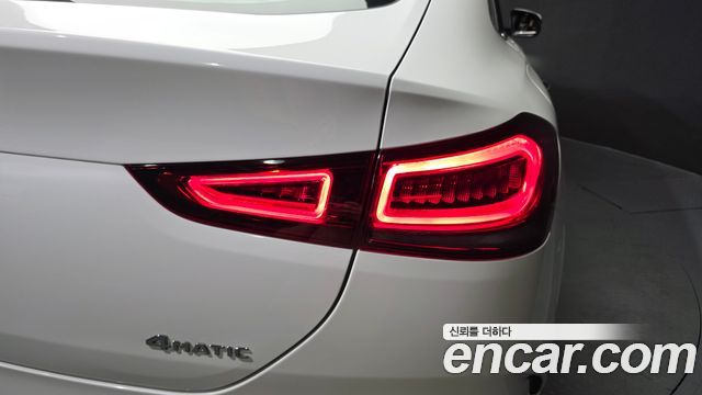 Mercedes-Benz GLE-Class 2021 — photo 9