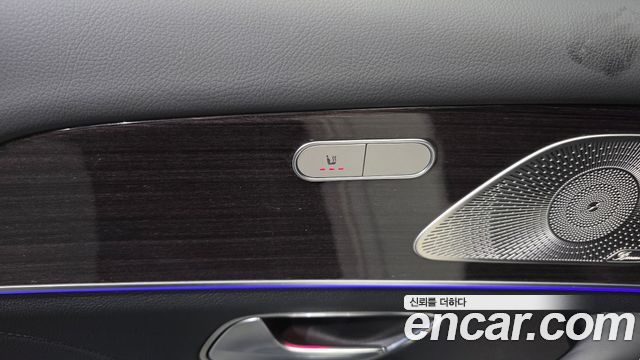 Mercedes-Benz GLE-Class 2021 — photo 31