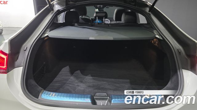 Mercedes-Benz GLE-Class 2021 — photo 35