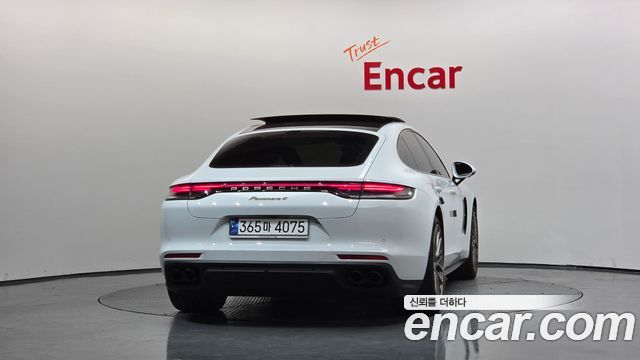 Porsche Panamera 2023 — photo 4