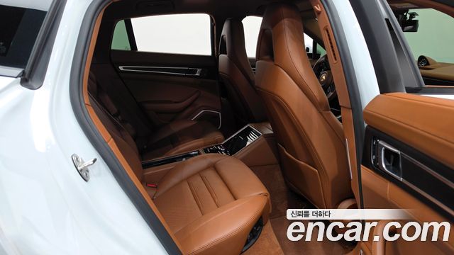 Porsche Panamera 2023 — photo 12
