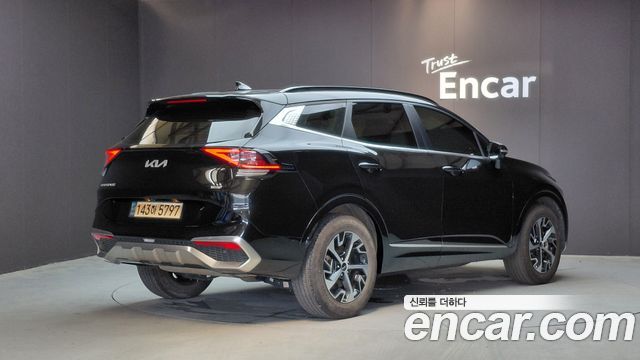 Kia Sportage 2023 — photo 2