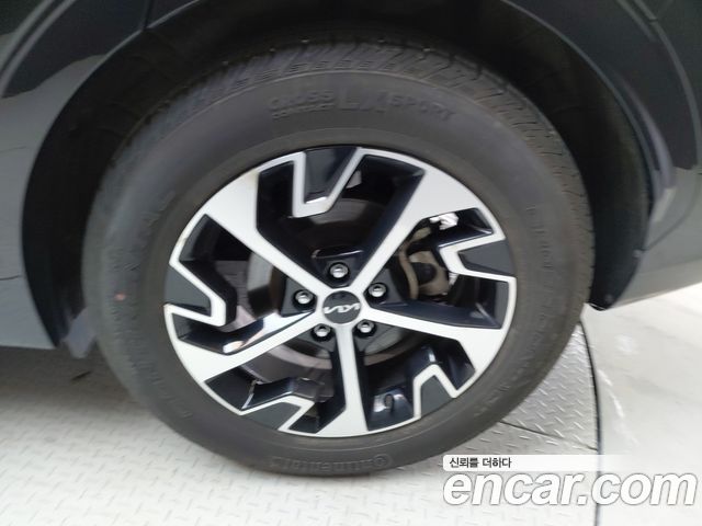 Kia Sportage 2023 — photo 7