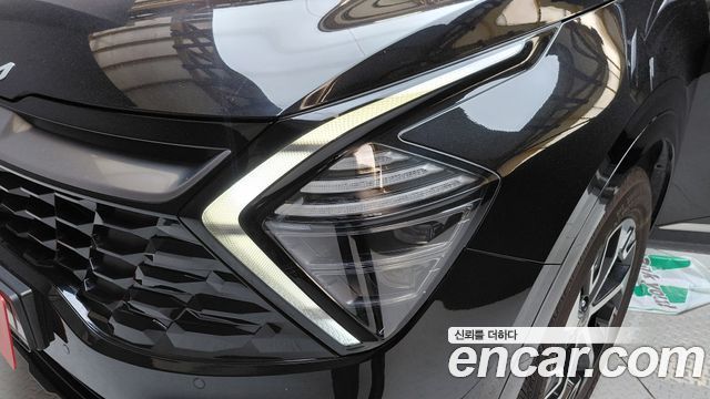Kia Sportage 2023 — photo 8