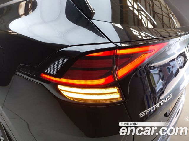 Kia Sportage 2023 — photo 9