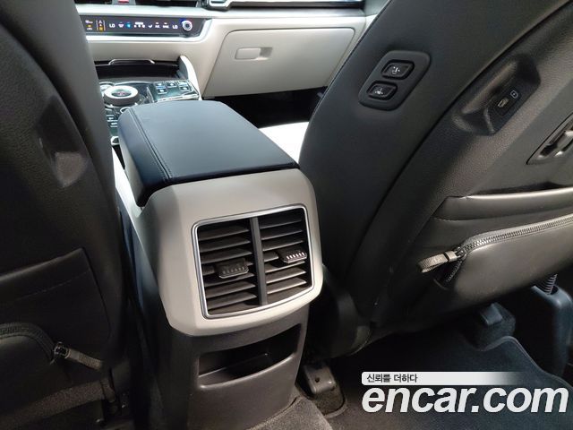 Kia Sportage 2023 — photo 28