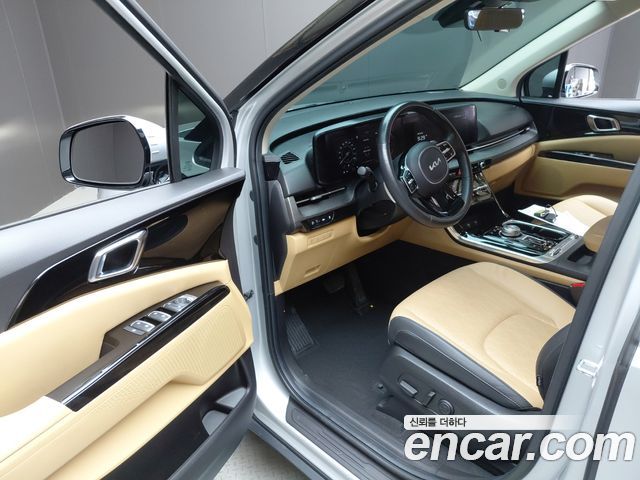 Kia Canival 2023 — photo 13