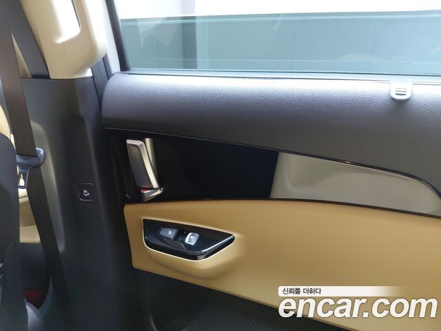 Kia Canival 2023 — photo 25