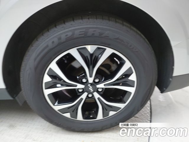 Kia Canival 2023 — photo 7