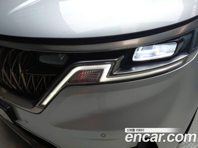 Kia Canival 2023 — photo 8