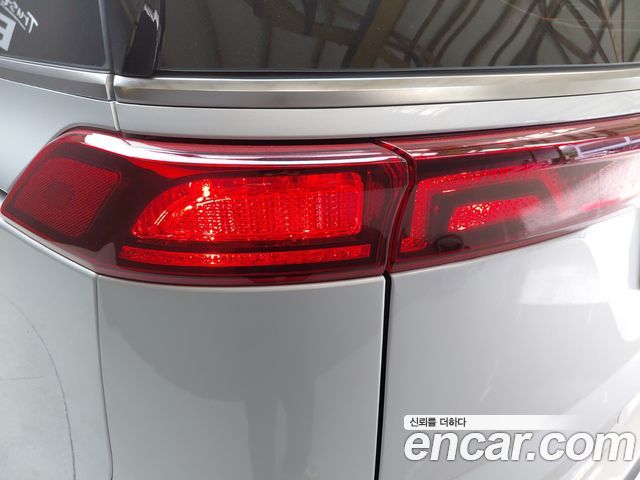 Kia Canival 2023 — photo 9