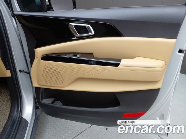Kia Canival 2023 — photo 14