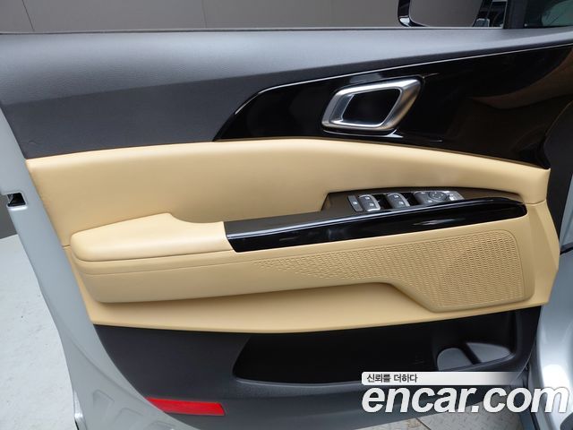 Kia Canival 2023 — photo 15