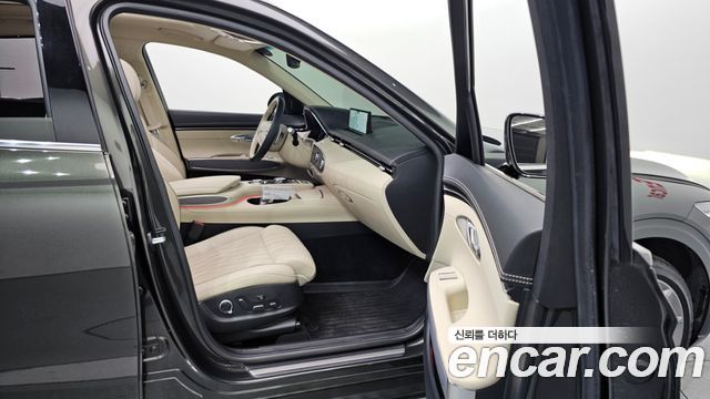 Genesis GV70 2024 — photo 25