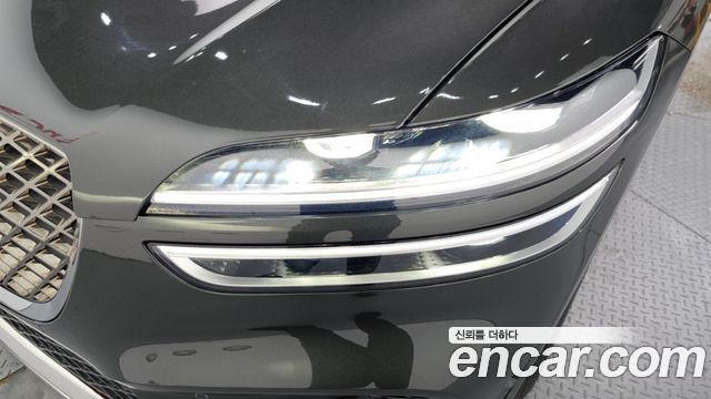 Genesis GV70 2024 — photo 8